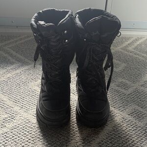 Women's Black Winter Boots